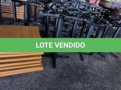 LOTE 190 - 14 MESAS DE MADEIRA 70 X70 PÉ DE FERRO E TAMPO EM MADEIRA. (NO ESTADO, NÃO SABEMOS SE FUNCIONA. LEILÃO NÃO TEM GARANTIA E NEM DEVOLUÇÃO).