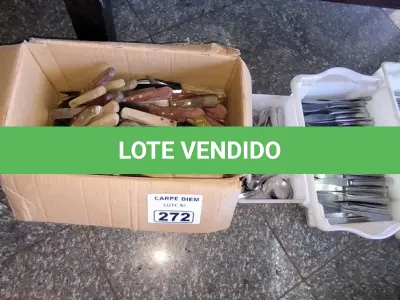 LOTE 272 - GARFOS, FACAS, COLHERES E FACAS DE PEIXE. (NO ESTADO, NÃO SABEMOS SE FUNCIONA. LEILÃO NÃO TEM GARANTIA E NEM DEVOLUÇÃO).