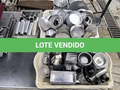 LOTE 091 - FORMAS P/ DOCES E SALGADOS PEQUENOS (NO ESTADO, NÃO SABEMOS SE FUNCIONA. LEILÃO NÃO TEM GARANTIA E NEM DEVOLUÇÃO).