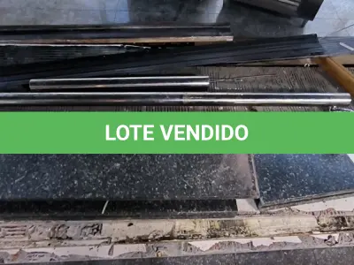 LOTE 150 - PLACAS CIMENTÍCIAS, PEDRAS DE GRANITO E PORTA TAÇAS EM MADEIRA. (NO ESTADO, NÃO SABEMOS SE FUNCIONA. LEILÃO NÃO TEM GARANTIA E NEM DEVOLUÇÃO).
