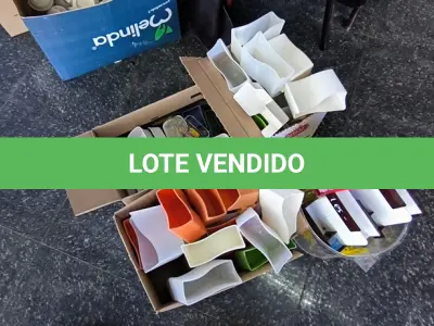 LOTE 247 - PORTA GUARDANAPO E PORTA SACHET DIVERSOS. (NO ESTADO, NÃO SABEMOS SE FUNCIONA. LEILÃO NÃO TEM GARANTIA E NEM DEVOLUÇÃO).