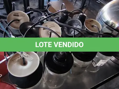 LOTE 220 - 12 LUMINÁRIAS. (NO ESTADO, NÃO SABEMOS SE FUNCIONA. LEILÃO NÃO TEM GARANTIA E NEM DEVOLUÇÃO).