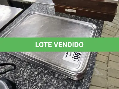 LOTE 066 - BANDEJAS INOX. (NO ESTADO, NÃO SABEMOS SE FUNCIONA. LEILÃO NÃO TEM GARANTIA E NEM DEVOLUÇÃO).