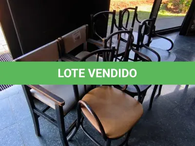 LOTE 198 - 07 CADEIRAS INFANTIS EM MADEIRA. (NO ESTADO, NÃO SABEMOS SE FUNCIONA. LEILÃO NÃO TEM GARANTIA E NEM DEVOLUÇÃO).