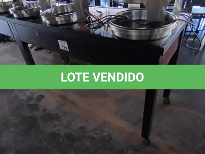 LOTE 172 - BALCÃO DE RODAS INOX E MADEIRA. (NO ESTADO, NÃO SABEMOS SE FUNCIONA. LEILÃO NÃO TEM GARANTIA E NEM DEVOLUÇÃO).