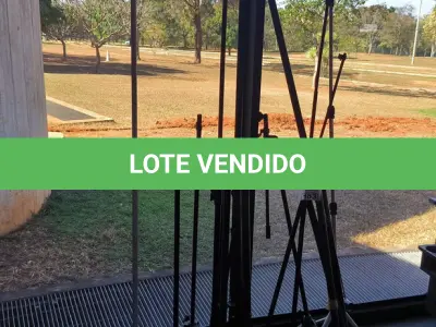 LOTE 183 - PORTA BANNER E PEDESTAL DIVERSOS. (NO ESTADO, NÃO SABEMOS SE FUNCIONA. LEILÃO NÃO TEM GARANTIA E NEM DEVOLUÇÃO).