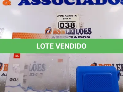 LOTE 038 - 01 CAIXA DE SOM NA COR AZUL CAMUFLADA. (NOVO) (NO ESTADO) ATENÇÃO! FAZER A VISITAÇÃO ANTES DE ARREMATAR, NÃO SABEMOS SE FUNCIONA. LEILÃO NÃO TEM GARANTIA E NEM DEVOLUÇÃO, SUJEITO A POSSÍVEIS AVARIAS VISÍVEIS/OCULTAS E/OU AUSÊNCIA DE COMPONENTES.