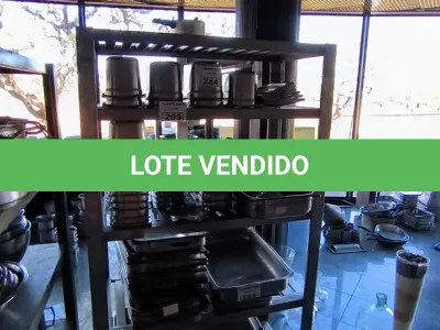 LOTE 209 - ESTANTE INOX. (NO ESTADO, NÃO SABEMOS SE FUNCIONA. LEILÃO NÃO TEM GARANTIA E NEM DEVOLUÇÃO).
