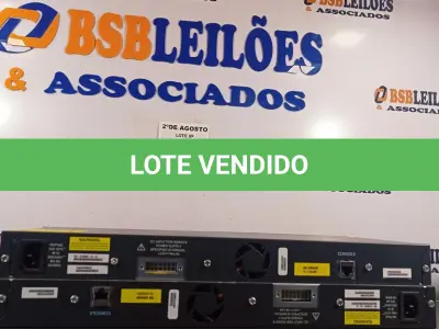 LOTE 411 - 03 SWITCHES 24 PORTAS MARCAS CISCO MODELO CATALYST 2950. (NO ESTADO) ATENÇÃO! FAZER A VISITAÇÃO ANTES DE ARREMATAR, NÃO SABEMOS SE FUNCIONA. LEILÃO NÃO TEM GARANTIA E NEM DEVOLUÇÃO, SUJEITO A POSSÍVEIS AVARIAS VISÍVEIS/OCULTAS E/OU AUSÊNCIA DE COMPONENTES.