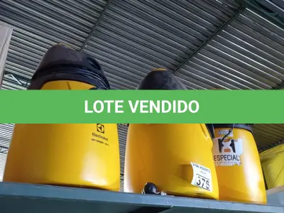 LOTE 376 - 03 ASPIRADORES DE PÓ COM AVARIAS. (NO ESTADO) ATENÇÃO! FAZER A VISITAÇÃO ANTES DE ARREMATAR, NÃO SABEMOS SE FUNCIONA. LEILÃO NÃO TEM GARANTIA E NEM DEVOLUÇÃO, SUJEITO A POSSÍVEIS AVARIAS VISÍVEIS/OCULTAS E/OU AUSÊNCIA DE COMPONENTES.
