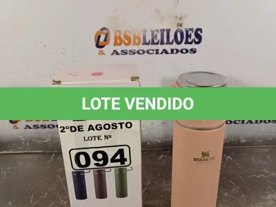 LOTE 094 - 01 GARRAFA TÉRMICA COM A TAMPA NO FORMATO DE XÍCARA. (NOVO) (NO ESTADO) ATENÇÃO! FAZER A VISITAÇÃO ANTES DE ARREMATAR, NÃO SABEMOS SE FUNCIONA. LEILÃO NÃO TEM GARANTIA E NEM DEVOLUÇÃO, SUJEITO A POSSÍVEIS AVARIAS VISÍVEIS/OCULTAS E/OU AUSÊNCIA DE COMPONENTES.
