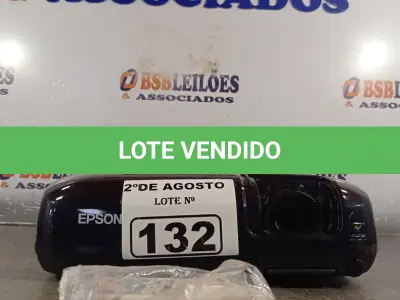LOTE 132 - 01 PROJETOR MULTIMIDIA MARCA EPSON COM CONTROLE. (NO ESTADO) ATENÇÃO! FAZER A VISITAÇÃO ANTES DE ARREMATAR, NÃO SABEMOS SE FUNCIONA. LEILÃO NÃO TEM GARANTIA E NEM DEVOLUÇÃO, SUJEITO A POSSÍVEIS AVARIAS VISÍVEIS/OCULTAS E/OU AUSÊNCIA DE COMPONENTES.