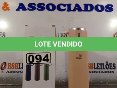 LOTE 094 - 01 GARRAFA TÉRMICA COM A TAMPA NO FORMATO DE XÍCARA. (NOVO) (NO ESTADO) ATENÇÃO! FAZER A VISITAÇÃO ANTES DE ARREMATAR, NÃO SABEMOS SE FUNCIONA. LEILÃO NÃO TEM GARANTIA E NEM DEVOLUÇÃO, SUJEITO A POSSÍVEIS AVARIAS VISÍVEIS/OCULTAS E/OU AUSÊNCIA DE COMPONENTES.