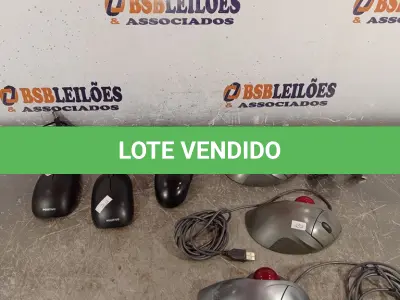 LOTE 111 - 03 TRACKBALL USB E 03 MOUSES. (NO ESTADO) ATENÇÃO! FAZER A VISITAÇÃO ANTES DE ARREMATAR, NÃO SABEMOS SE FUNCIONA. LEILÃO NÃO TEM GARANTIA E NEM DEVOLUÇÃO, SUJEITO A POSSÍVEIS AVARIAS VISÍVEIS/OCULTAS E/OU AUSÊNCIA DE COMPONENTES.