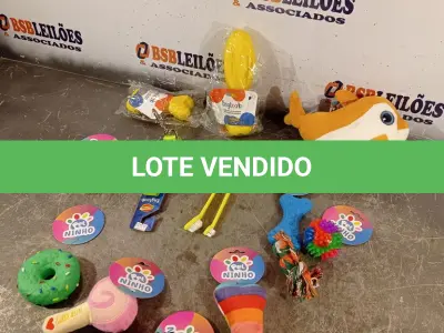 LOTE 339 - 01 LOTE COM VÁRIOS BRINQUEDOS PARA PET. (NOVO) (NO ESTADO) ATENÇÃO! FAZER A VISITAÇÃO ANTES DE ARREMATAR, NÃO SABEMOS SE FUNCIONA. LEILÃO NÃO TEM GARANTIA E NEM DEVOLUÇÃO, SUJEITO A POSSÍVEIS AVARIAS VISÍVEIS/OCULTAS E/OU AUSÊNCIA DE COMPONENTES.