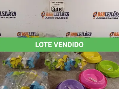 LOTE 346 - 01 LOTE COM BEBEDOUROS PARA PASSARINHO E COMEDOUROS PARA GATOS. (NO ESTADO) ATENÇÃO! FAZER A VISITAÇÃO ANTES DE ARREMATAR, NÃO SABEMOS SE FUNCIONA. LEILÃO NÃO TEM GARANTIA E NEM DEVOLUÇÃO, SUJEITO A POSSÍVEIS AVARIAS VISÍVEIS/OCULTAS E/OU AUSÊNCIA DE COMPONENTES.