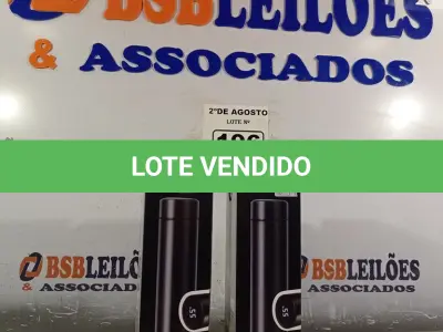 LOTE 196 - 02 GARRAFAS TÉRMICAS DIGITAL. (NOVO) (NO ESTADO) ATENÇÃO! FAZER A VISITAÇÃO ANTES DE ARREMATAR, NÃO SABEMOS SE FUNCIONA. LEILÃO NÃO TEM GARANTIA E NEM DEVOLUÇÃO, SUJEITO A POSSÍVEIS AVARIAS VISÍVEIS/OCULTAS E/OU AUSÊNCIA DE COMPONENTES.
