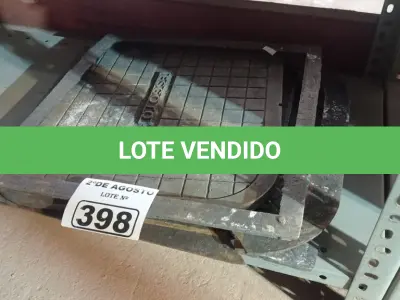 LOTE 398 - 01 LOTE COM VÁRIAS TAMPAS EM FERRO FUNDIDO. (NO ESTADO) ATENÇÃO! FAZER A VISITAÇÃO ANTES DE ARREMATAR, NÃO SABEMOS SE FUNCIONA. LEILÃO NÃO TEM GARANTIA E NEM DEVOLUÇÃO, SUJEITO A POSSÍVEIS AVARIAS VISÍVEIS/OCULTAS E/OU AUSÊNCIA DE COMPONENTES.