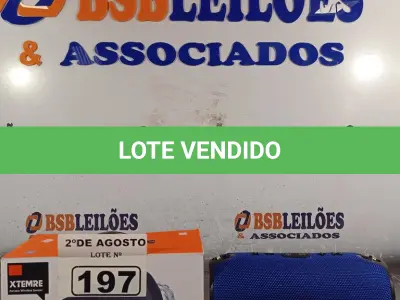 LOTE 197 - 01 CAIXA DE SOM PORTABLE WIRELESS SPEAKER COM ALÇA E CABO NA COR AZUL. (NOVO) (NO ESTADO) ATENÇÃO! FAZER A VISITAÇÃO ANTES DE ARREMATAR, NÃO SABEMOS SE FUNCIONA. LEILÃO NÃO TEM GARANTIA E NEM DEVOLUÇÃO, SUJEITO A POSSÍVEIS AVARIAS VISÍVEIS/OCULTAS E/OU AUSÊNCIA DE COMPONENTES.