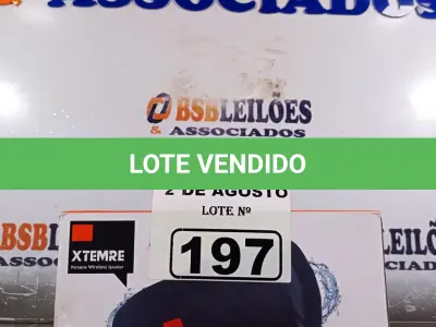 LOTE 197 - 01 CAIXA DE SOM PORTABLE WIRELESS SPEAKER COM ALÇA E CABO NA COR AZUL. (NOVO) (NO ESTADO) ATENÇÃO! FAZER A VISITAÇÃO ANTES DE ARREMATAR, NÃO SABEMOS SE FUNCIONA. LEILÃO NÃO TEM GARANTIA E NEM DEVOLUÇÃO, SUJEITO A POSSÍVEIS AVARIAS VISÍVEIS/OCULTAS E/OU AUSÊNCIA DE COMPONENTES.