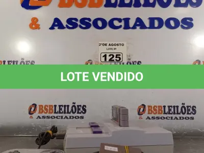 LOTE 125 - 01 SUPER NINTENDO. (NO ESTADO) ATENÇÃO! FAZER A VISITAÇÃO ANTES DE ARREMATAR, NÃO SABEMOS SE FUNCIONA. LEILÃO NÃO TEM GARANTIA E NEM DEVOLUÇÃO, SUJEITO A POSSÍVEIS AVARIAS VISÍVEIS/OCULTAS E/OU AUSÊNCIA DE COMPONENTES.