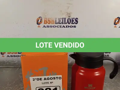 LOTE 221 - 01 JARRA TÉRMICA 1 LITRO. (NOVO) (NO ESTADO) ATENÇÃO! FAZER A VISITAÇÃO ANTES DE ARREMATAR, NÃO SABEMOS SE FUNCIONA. LEILÃO NÃO TEM GARANTIA E NEM DEVOLUÇÃO, SUJEITO A POSSÍVEIS AVARIAS VISÍVEIS/OCULTAS E/OU AUSÊNCIA DE COMPONENTES.