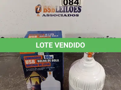LOTE 084 - 01 LUMINÁRIA USB BOLHA DE BOLA. (NOVO) (NO ESTADO) ATENÇÃO! FAZER A VISITAÇÃO ANTES DE ARREMATAR, NÃO SABEMOS SE FUNCIONA. LEILÃO NÃO TEM GARANTIA E NEM DEVOLUÇÃO, SUJEITO A POSSÍVEIS AVARIAS VISÍVEIS/OCULTAS E/OU AUSÊNCIA DE COMPONENTES.