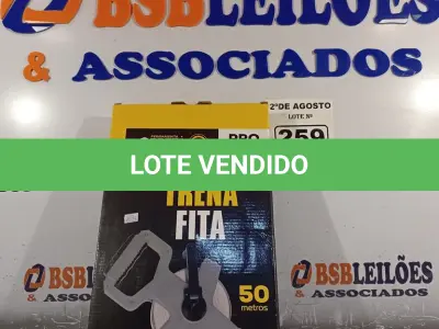 LOTE 259 - 01 TRENA DE FITA DE 50 METROS. (NOVO) (NO ESTADO) ATENÇÃO! FAZER A VISITAÇÃO ANTES DE ARREMATAR, NÃO SABEMOS SE FUNCIONA. LEILÃO NÃO TEM GARANTIA E NEM DEVOLUÇÃO, SUJEITO A POSSÍVEIS AVARIAS VISÍVEIS/OCULTAS E/OU AUSÊNCIA DE COMPONENTES.