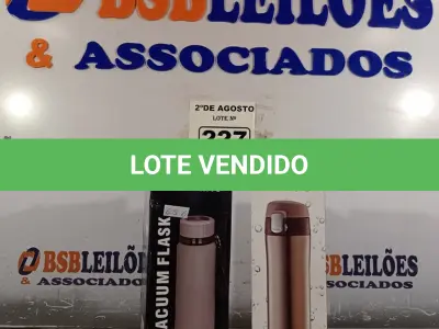 LOTE 227 - 02 GARRAFAS TÉRMICAS, SENDO 01 DE 800ML E 01 DE 500ML. (NOVO) (NO ESTADO) ATENÇÃO! FAZER A VISITAÇÃO ANTES DE ARREMATAR, NÃO SABEMOS SE FUNCIONA. LEILÃO NÃO TEM GARANTIA E NEM DEVOLUÇÃO, SUJEITO A POSSÍVEIS AVARIAS VISÍVEIS/OCULTAS E/OU AUSÊNCIA DE COMPONENTES.