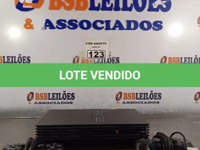 LOTE 123 - 01 PS2 FAT. (NO ESTADO) ATENÇÃO! FAZER A VISITAÇÃO ANTES DE ARREMATAR, NÃO SABEMOS SE FUNCIONA. LEILÃO NÃO TEM GARANTIA E NEM DEVOLUÇÃO, SUJEITO A POSSÍVEIS AVARIAS VISÍVEIS/OCULTAS E/OU AUSÊNCIA DE COMPONENTES.