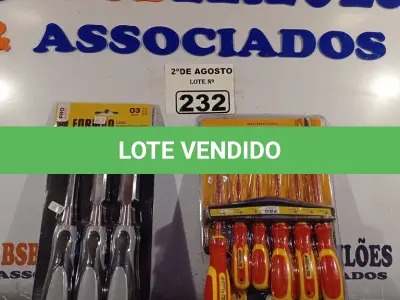 LOTE 232 - 01 KIT FENDA E PHILIPS COM 07 PEÇAS E 01 FORMÃO COM CABO DE BORRACHA 03 PEÇAS. (NOVO) (NO ESTADO) ATENÇÃO! FAZER A VISITAÇÃO ANTES DE ARREMATAR, NÃO SABEMOS SE FUNCIONA. LEILÃO NÃO TEM GARANTIA E NEM DEVOLUÇÃO, SUJEITO A POSSÍVEIS AVARIAS VISÍVEIS/OCULTAS E/OU AUSÊNCIA DE COMPONENTES.