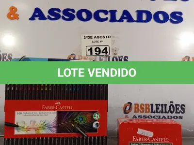 LOTE 194 - 01 CAIXA COM 100 UNIDADES DE ECO LÁPIS E 01 CAIXA COM 25 APONTADORES FABER CASTEL. (NO ESTADO) ATENÇÃO! FAZER A VISITAÇÃO ANTES DE ARREMATAR, NÃO SABEMOS SE FUNCIONA. LEILÃO NÃO TEM GARANTIA E NEM DEVOLUÇÃO, SUJEITO A POSSÍVEIS AVARIAS VISÍVEIS/OCULTAS E/OU AUSÊNCIA DE COMPONENTES.