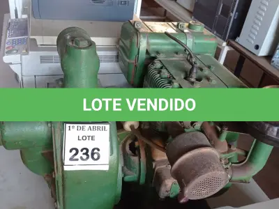 LOTE 236 - 01 MOTO BOMBA A GASOLINA.  (NO ESTADO) ATENÇÃO! FAZER A VISITAÇÃO ANTES DE ARREMATAR, NÃO SABEMOS SE FUNCIONA. LEILÃO NÃO TEM GARANTIA E NEM DEVOLUÇÃO, SUJEITO A POSSÍVEIS AVARIAS VISÍVEIS/OCULTAS E/OU AUSÊNCIA DE COMPONENTES.