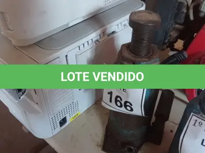 LOTE 166 - 01 MACACO GARRAFÃO. (NO ESTADO) ATENÇÃO! FAZER A VISITAÇÃO ANTES DE ARREMATAR, NÃO SABEMOS SE FUNCIONA. LEILÃO NÃO TEM GARANTIA E NEM DEVOLUÇÃO, SUJEITO A POSSÍVEIS AVARIAS VISÍVEIS/OCULTAS E/OU AUSÊNCIA DE COMPONENTES.