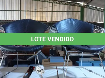 LOTE 337 - 02 CADEIRAS. (NO ESTADO) ATENÇÃO! FAZER A VISITAÇÃO ANTES DE ARREMATAR, NÃO SABEMOS SE FUNCIONA. LEILÃO NÃO TEM GARANTIA E NEM DEVOLUÇÃO, SUJEITO A POSSÍVEIS AVARIAS VISÍVEIS/OCULTAS E/OU AUSÊNCIA DE COMPONENTES.