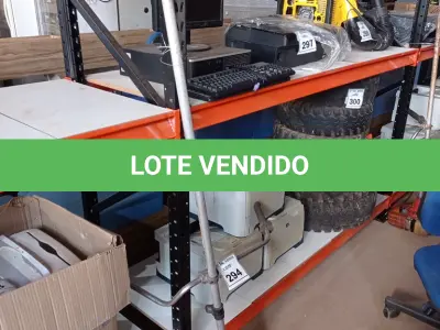 LOTE 294 - 01 ROÇADEIRA A GASOLINA COM AVARIAS. (NO ESTADO) ATENÇÃO! FAZER A VISITAÇÃO ANTES DE ARREMATAR, NÃO SABEMOS SE FUNCIONA. LEILÃO NÃO TEM GARANTIA E NEM DEVOLUÇÃO, SUJEITO A POSSÍVEIS AVARIAS VISÍVEIS/OCULTAS E/OU AUSÊNCIA DE COMPONENTES.
