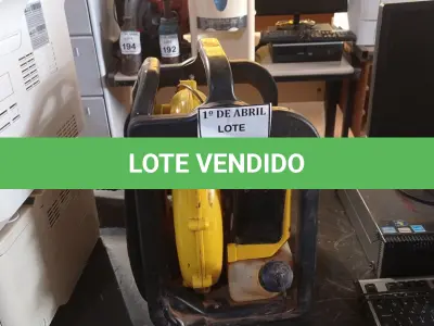 LOTE 207 - 01 SOPRADOR DE FOLHAS COSTAL A GASOLINA VONDER. (NO ESTADO) ATENÇÃO! FAZER A VISITAÇÃO ANTES DE ARREMATAR, NÃO SABEMOS SE FUNCIONA. LEILÃO NÃO TEM GARANTIA E NEM DEVOLUÇÃO, SUJEITO A POSSÍVEIS AVARIAS VISÍVEIS/OCULTAS E/OU AUSÊNCIA DE COMPONENTES.