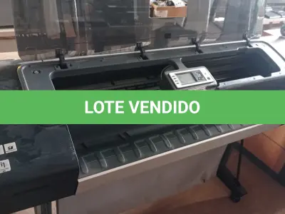 LOTE 274 - 01 PLOTTER HP DESIGNJET Z3200PS PHOTO. (NO ESTADO) ATENÇÃO! FAZER A VISITAÇÃO ANTES DE ARREMATAR, NÃO SABEMOS SE FUNCIONA. LEILÃO NÃO TEM GARANTIA E NEM DEVOLUÇÃO, SUJEITO A POSSÍVEIS AVARIAS VISÍVEIS/OCULTAS E/OU AUSÊNCIA DE COMPONENTES.