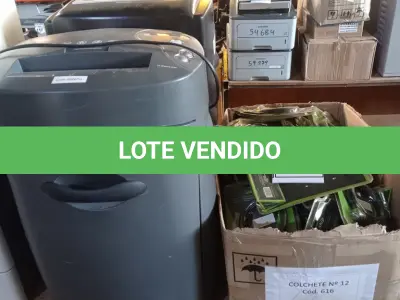 LOTE 188 - 01 LOTE COM TRAVAS PARA NOTEBOOKS E 02 FRAGMENTADORAS. (NO ESTADO) ATENÇÃO! FAZER A VISITAÇÃO ANTES DE ARREMATAR, NÃO SABEMOS SE FUNCIONA. LEILÃO NÃO TEM GARANTIA E NEM DEVOLUÇÃO, SUJEITO A POSSÍVEIS AVARIAS VISÍVEIS/OCULTAS E/OU AUSÊNCIA DE COMPONENTES.