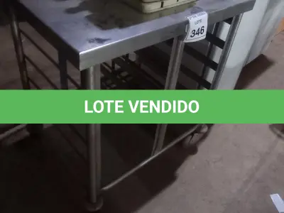 LOTE 346 - 01 CARRINHO PARA BANDEJAS EM INOX. (NO ESTADO) ATENÇÃO! FAZER A VISITAÇÃO ANTES DE ARREMATAR, NÃO SABEMOS SE FUNCIONA. LEILÃO NÃO TEM GARANTIA E NEM DEVOLUÇÃO, SUJEITO A POSSÍVEIS AVARIAS VISÍVEIS/OCULTAS E/OU AUSÊNCIA DE COMPONENTES.
