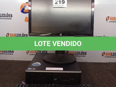 LOTE 219 - 01 CPU HP E 01 MONITOR COM TECLADO. (NO ESTADO) ATENÇÃO! FAZER A VISITAÇÃO ANTES DE ARREMATAR, NÃO SABEMOS SE FUNCIONA. LEILÃO NÃO TEM GARANTIA E NEM DEVOLUÇÃO, SUJEITO A POSSÍVEIS AVARIAS VISÍVEIS/OCULTAS E/OU AUSÊNCIA DE COMPONENTES.