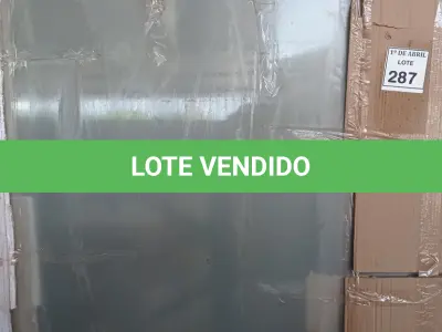 LOTE 287 - 01 VIDRO GRANDE. (NO ESTADO) ATENÇÃO! FAZER A VISITAÇÃO ANTES DE ARREMATAR, NÃO SABEMOS SE FUNCIONA. LEILÃO NÃO TEM GARANTIA E NEM DEVOLUÇÃO, SUJEITO A POSSÍVEIS AVARIAS VISÍVEIS/OCULTAS E/OU AUSÊNCIA DE COMPONENTES.