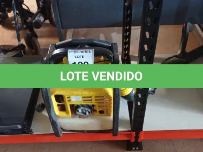LOTE 109 - 01 SOPRADOR DE FOLHAS COSTAL A GASOLINA VONDER. (NO ESTADO) ATENÇÃO! FAZER A VISITAÇÃO ANTES DE ARREMATAR, NÃO SABEMOS SE FUNCIONA. LEILÃO NÃO TEM GARANTIA E NEM DEVOLUÇÃO, SUJEITO A POSSÍVEIS AVARIAS VISÍVEIS/OCULTAS E/OU AUSÊNCIA DE COMPONENTES.