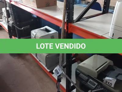 LOTE 309 - 01 ROÇADEIRA A GASOLINA COM AVARIAS. (NO ESTADO) ATENÇÃO! FAZER A VISITAÇÃO ANTES DE ARREMATAR, NÃO SABEMOS SE FUNCIONA. LEILÃO NÃO TEM GARANTIA E NEM DEVOLUÇÃO, SUJEITO A POSSÍVEIS AVARIAS VISÍVEIS/OCULTAS E/OU AUSÊNCIA DE COMPONENTES.