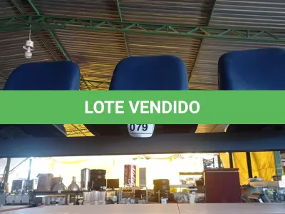 LOTE 079 -   01 LONGARINA 03 LUGARES. (NO ESTADO) ATENÇÃO! FAZER A VISITAÇÃO ANTES DE ARREMATAR, NÃO SABEMOS SE FUNCIONA. LEILÃO NÃO TEM GARANTIA E NEM DEVOLUÇÃO, SUJEITO A POSSÍVEIS AVARIAS VISÍVEIS/OCULTAS E/OU AUSÊNCIA DE COMPONENTES.