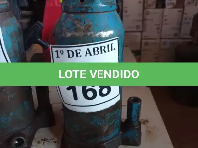 LOTE 168 - 01 MACACO GARRAFÃO. (NO ESTADO) ATENÇÃO! FAZER A VISITAÇÃO ANTES DE ARREMATAR, NÃO SABEMOS SE FUNCIONA. LEILÃO NÃO TEM GARANTIA E NEM DEVOLUÇÃO, SUJEITO A POSSÍVEIS AVARIAS VISÍVEIS/OCULTAS E/OU AUSÊNCIA DE COMPONENTES.