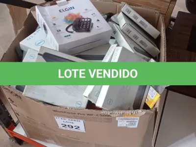 LOTE 292 - 01 LOTE COM ROTEADORES, CABOS DIVERSOS. (NO ESTADO) ATENÇÃO! FAZER A VISITAÇÃO ANTES DE ARREMATAR, NÃO SABEMOS SE FUNCIONA. LEILÃO NÃO TEM GARANTIA E NEM DEVOLUÇÃO, SUJEITO A POSSÍVEIS AVARIAS VISÍVEIS/OCULTAS E/OU AUSÊNCIA DE COMPONENTES.
