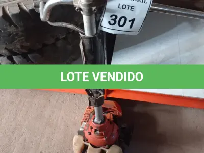 LOTE 301 - 01 ROÇADEIRA A GASOLINA COM AVARIAS. (NO ESTADO) ATENÇÃO! FAZER A VISITAÇÃO ANTES DE ARREMATAR, NÃO SABEMOS SE FUNCIONA. LEILÃO NÃO TEM GARANTIA E NEM DEVOLUÇÃO, SUJEITO A POSSÍVEIS AVARIAS VISÍVEIS/OCULTAS E/OU AUSÊNCIA DE COMPONENTES.