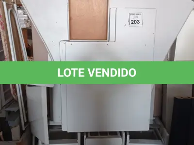LOTE 203 - 01 LOTE COM MÓVEIS DESMONTADOS E GAVETEIROS. (NO ESTADO) ATENÇÃO! FAZER A VISITAÇÃO ANTES DE ARREMATAR, NÃO SABEMOS SE FUNCIONA. LEILÃO NÃO TEM GARANTIA E NEM DEVOLUÇÃO, SUJEITO A POSSÍVEIS AVARIAS VISÍVEIS/OCULTAS E/OU AUSÊNCIA DE COMPONENTES.