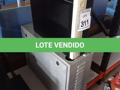 LOTE 311 - 01 BANCO PARA BATERIAS E 01 NOBREAK. (NO ESTADO) ATENÇÃO! FAZER A VISITAÇÃO ANTES DE ARREMATAR, NÃO SABEMOS SE FUNCIONA. LEILÃO NÃO TEM GARANTIA E NEM DEVOLUÇÃO, SUJEITO A POSSÍVEIS AVARIAS VISÍVEIS/OCULTAS E/OU AUSÊNCIA DE COMPONENTES.